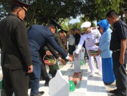 Kodim 0614/Kota Cirebon Gelar Ziarah Nasional Dalam Rangka Peringatan HUT TNI ke-78 Tahun 2023.