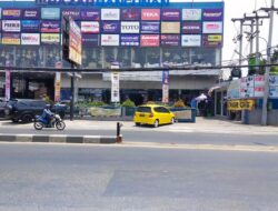 Warga Dan Pengguna Jalan Resah Di Bukanya Median Jalan