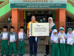 FajarPaper Wujudkan Komitmen di Bidang Pendidikan Dengan Bagikan Paket Alat Tulis untuk 17.000 Siswa/i Sekolah Dasar