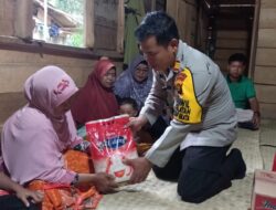 Kapolsek Tabir Selatan Laksanakan Kegiatan Jumat Berkah Bersama Camat Tabir Selatan