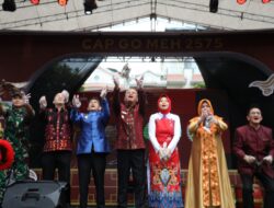 Festival Cap Go Meh di Pontianak Suguhkan Kuliner dan Hiburan