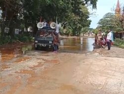 Miris, Kondisi Jalan Provinsi di Poros Kolaka Pomalaa Rusak Parah, Pihak Terkait Seakan Tutup Mata