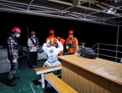 Gerak Cepat, Personel Lanal Sabang Bersama Tim SAR Gabungan Evakuasi Satu Crew Kapal MT. Shenghui Glory di Perairan Selat Benggala Provinsi Aceh