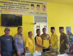 Didampingi Ratusan Pendukung, Desrizal, SKM, M. Kes Mendaftar Ke Partai Golkar Untuk Bacalon Bupati Pasaman