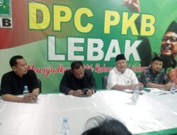 H.Akhmad Jajuli Serahkan Formulir Kepartai PKB Dan Nasdem