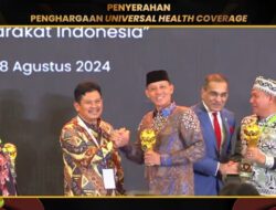 Bupati Sabar AS Raih Penghargaan UHC Tahun 2024