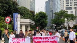 PERANTARA Geruduk Kantor Pusat PT Sulawesi Cahaya Mineral, Desak Perusahaan Hentikan Aktivitas Tambang di Sulawesi Tenggara