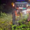 Respons Cepat! Satlantas Tebo Amankan Lokasi Pohon Tumbang di Malam Hari