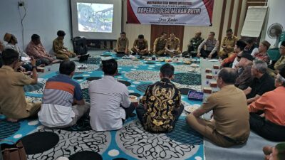 Personil Polsek Cikijing Hadiri Musdesus Pembentukan Koperasi Desa Merah Putih Desa Kasturi